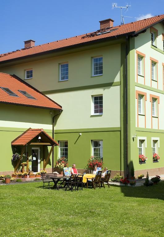 Pension Marathon Vrchlabí Exteriör bild
